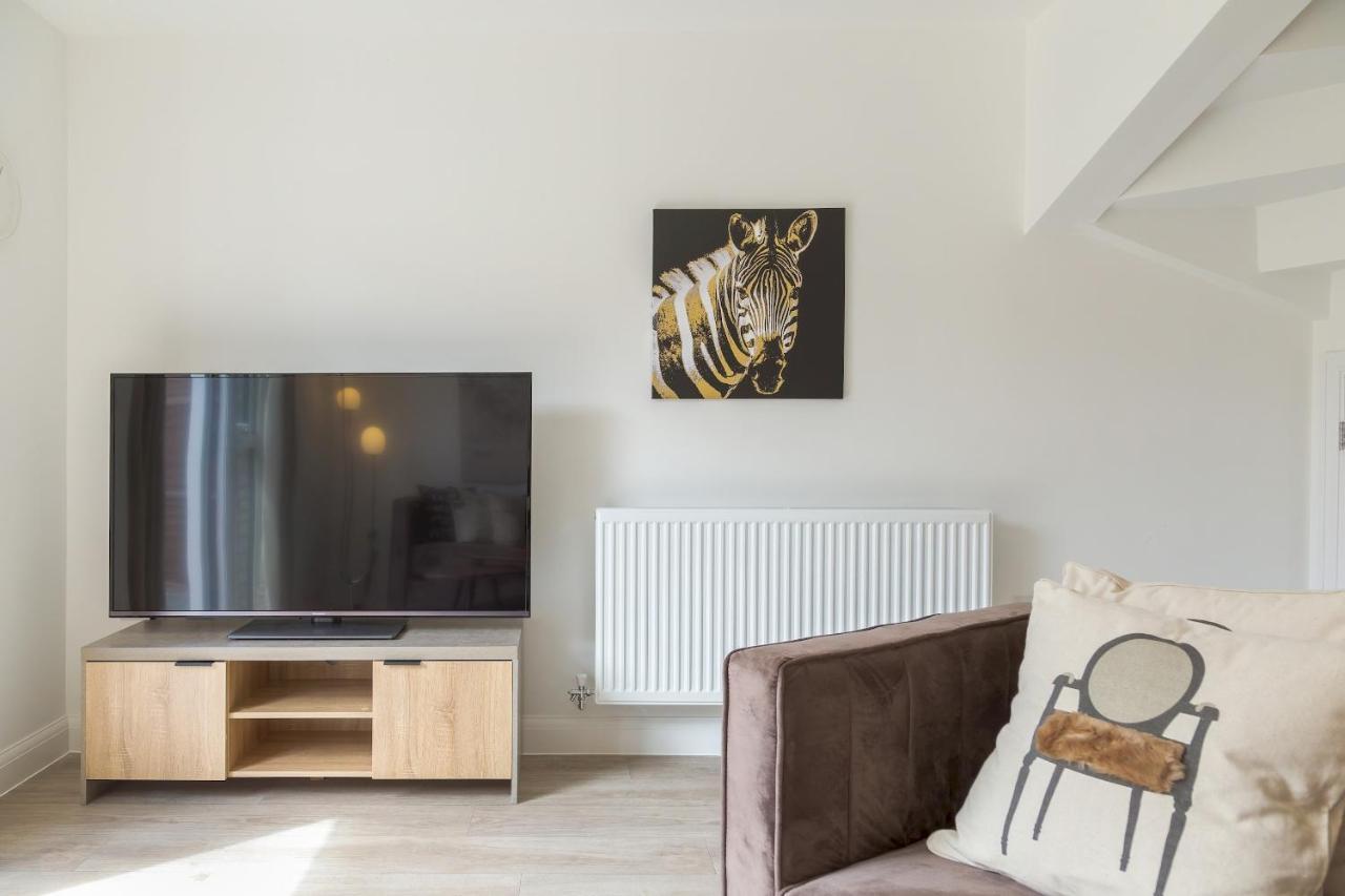 Pass The Keys Cheerful 4 Bed Central Townhouse Garden & Parking Villa Birmingham Exterior photo